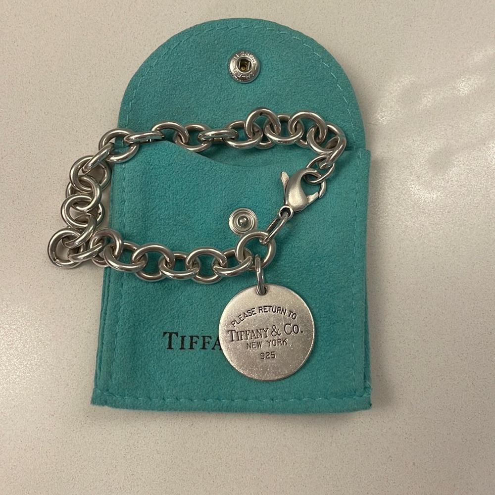 Tiffany “Return to Tiffany” bracelet